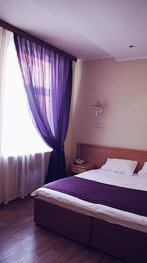 Ural Hotel Magnitogorsk Ngoại thất bức ảnh